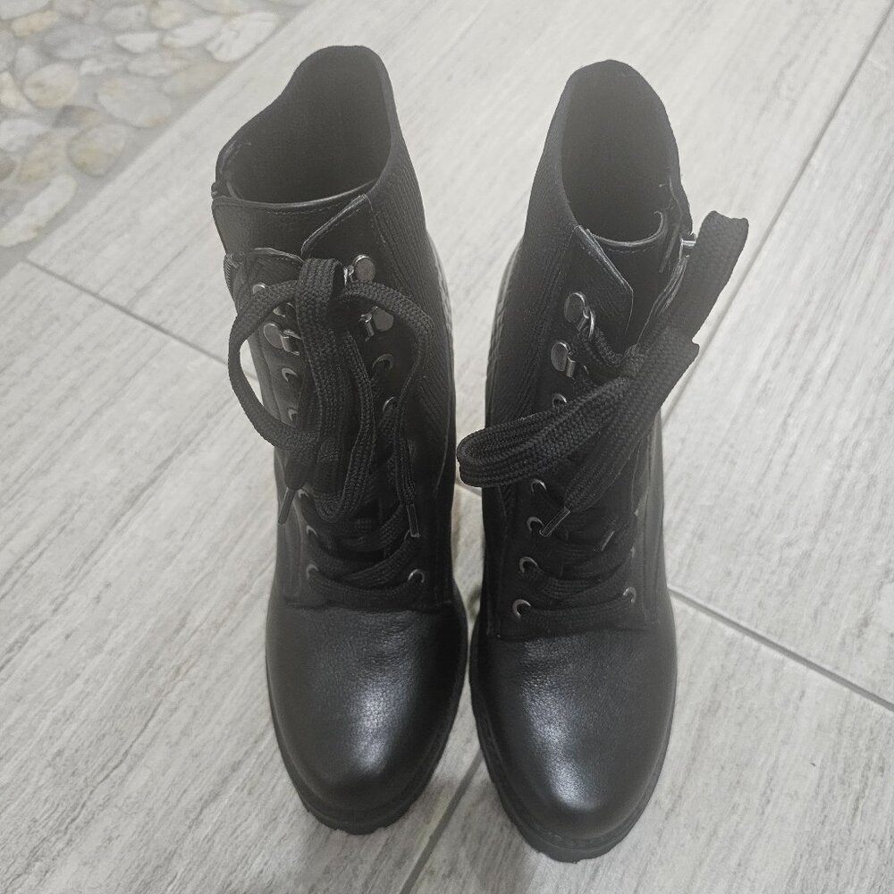 Black boots
